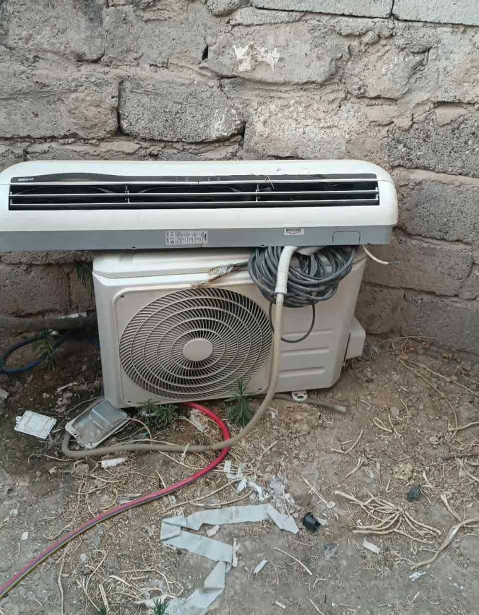 سبلت طن ونص شغال شرط بس بلاه بواري
الداخليه نوع بيكو والخارجية نوع جنرال حديث
سعر 135 وبيها مجال


**إذا كنت صاحب هذا الإعلان وتريد حذفه لأي سبب، رجاءا أرسل رسالة إلى الدعم الفني**