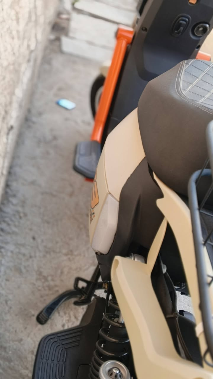 للبيع او مرواس كهربائية بوليسي السعر600الف تلفون ***********
