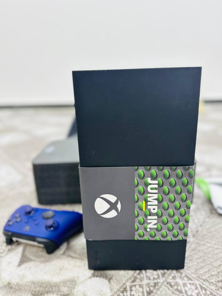 اكس بوكس سيريس اكس بيع أو مراوس اخو جديد  مع جوستك اصلي وملحقاتها كاملة مكاني بصره شط العرب *********** البصرة, العراق
