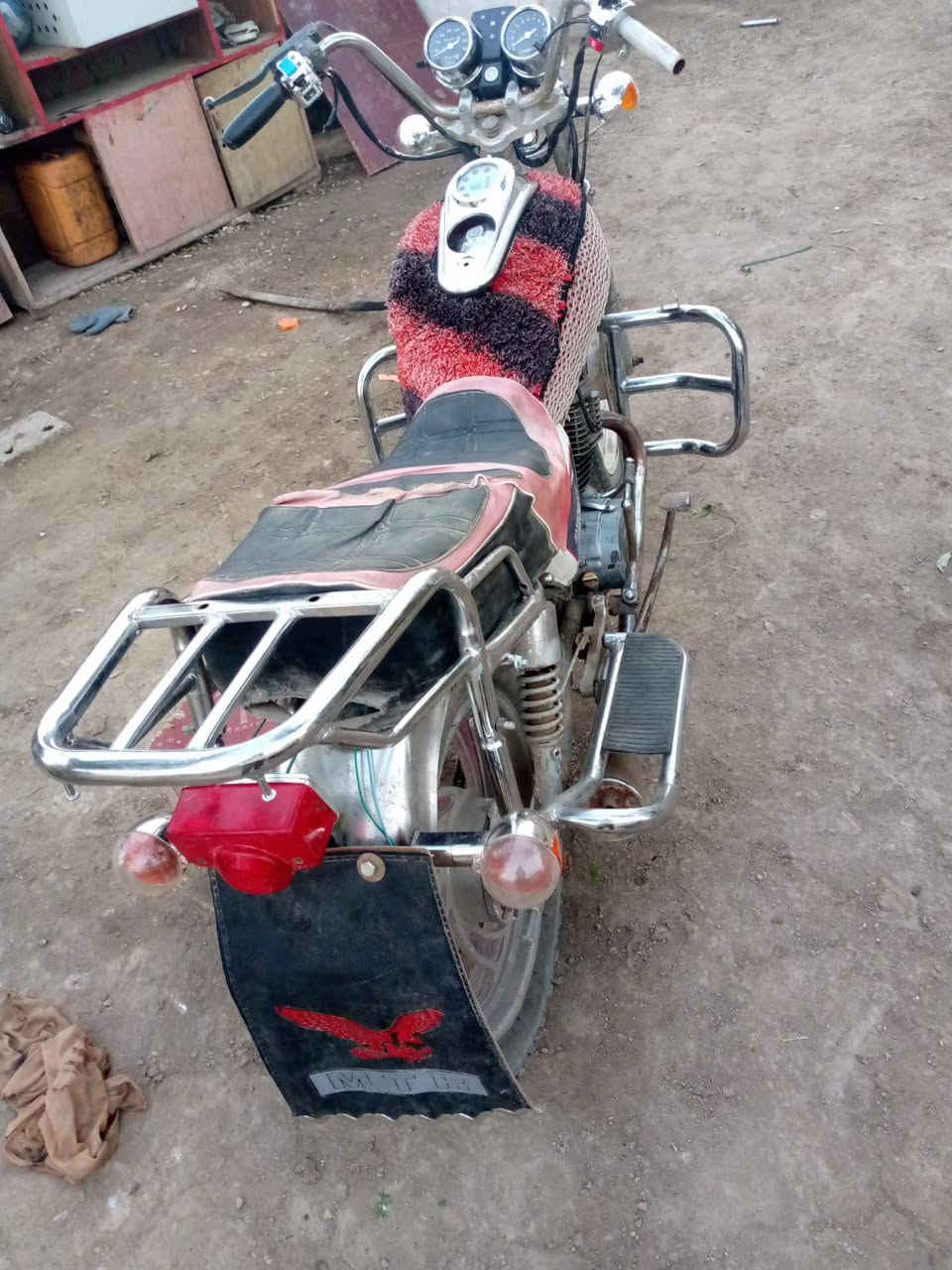 دراجه تايموته اللبيع دراجه مانقصه شي عوزه بس خيال موديل 16مكينه مفتوحه عوزه غسل اسعر 350وبيه مجال مكلف بل نشر رقم الولد *********** كهربيات كله شغاله
