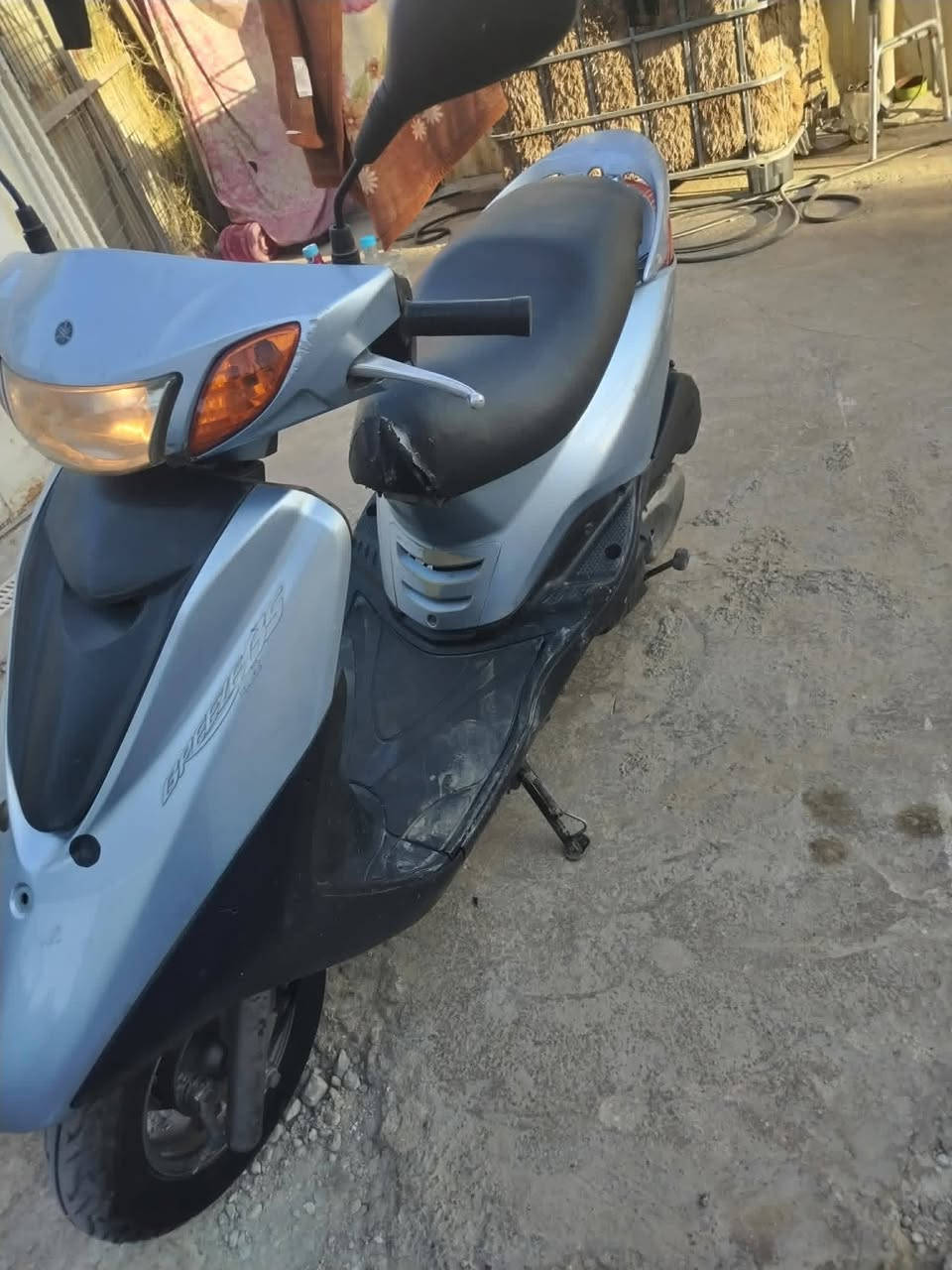 السلام عليكم دراجة بريز لايت فوك  دراجه وضع الشركة بدون اي نقص كهربائيات شغالة نوزل مكينة وكفرات ختم واحد كفالة
الشعب حي اور
***********
