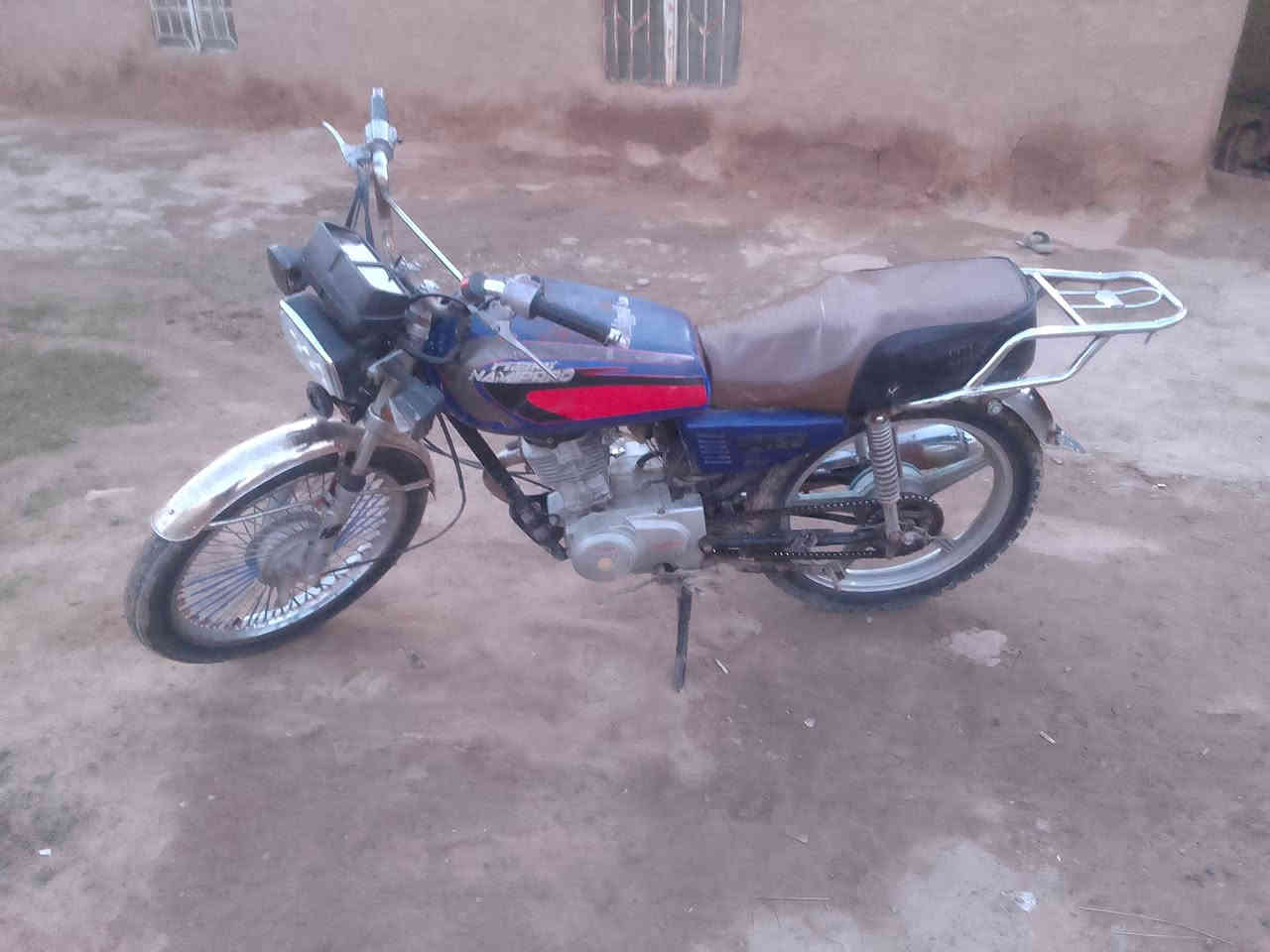 ماطور اربعه كير موديل 19محرك نضيف كهربائيات شغاله السعر 225وبيه مجال مكاني الحويجه داخل لتصال ***********
