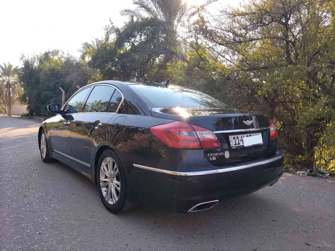 سلام عليكم 
جنسز موديل 2014 رقم بغداد بأسمي ماشيه ١٧٥ ألف سياره بيها بارد بين باب السايق وجاملغ الامامي وبنيد مفتوح فقط كير محرك كفاله تخم تأير سياره كلها شغاله ما بيها أي خلل فول مواصفات فتحه كشنات تدفئه تبريد تحكم امامي خلفي تبريد 3 قطع نظام ترحيب منظومه زنون بيع فقط 
مكانه ميسان المركز رقم ***********
