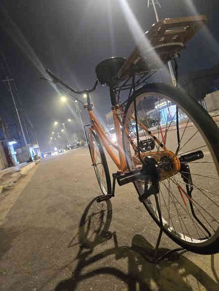 سلام عليكم بايسكل للبيع سعر 170 وبي مجال غراضه كامله ويا عنوان ناصريه مركز حي رافدين  رقم ***********
