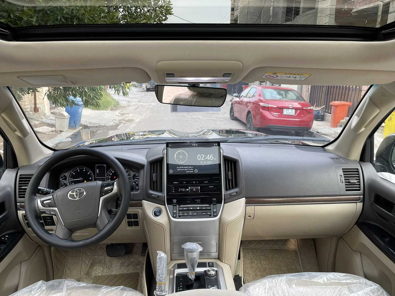 السلام عليكم
للبيع تويوتا لاندكروز 2019 

ساز باب اول ثلاث شاشات وتطبيق 

رقم بغداد باسمي تحويل مباشر

مكفوله كفاله عامه من الصبغ حتى دعاميات بدون صبغ فقط بارد قليل كلش بجاملغ الامامي وبدون فتح شرط

محرك كير لوك على وضع الشركه 

تخم تاير جديد 

ماشيه 74 الف حقيقي 

فوول مواصفات للاخير 

محرك 6 سلندر Gxr

السعر 530 وبيها مجال بسيط 

للاتصال ***********

مكان السياره بغداد المنصور او حي الحسين
