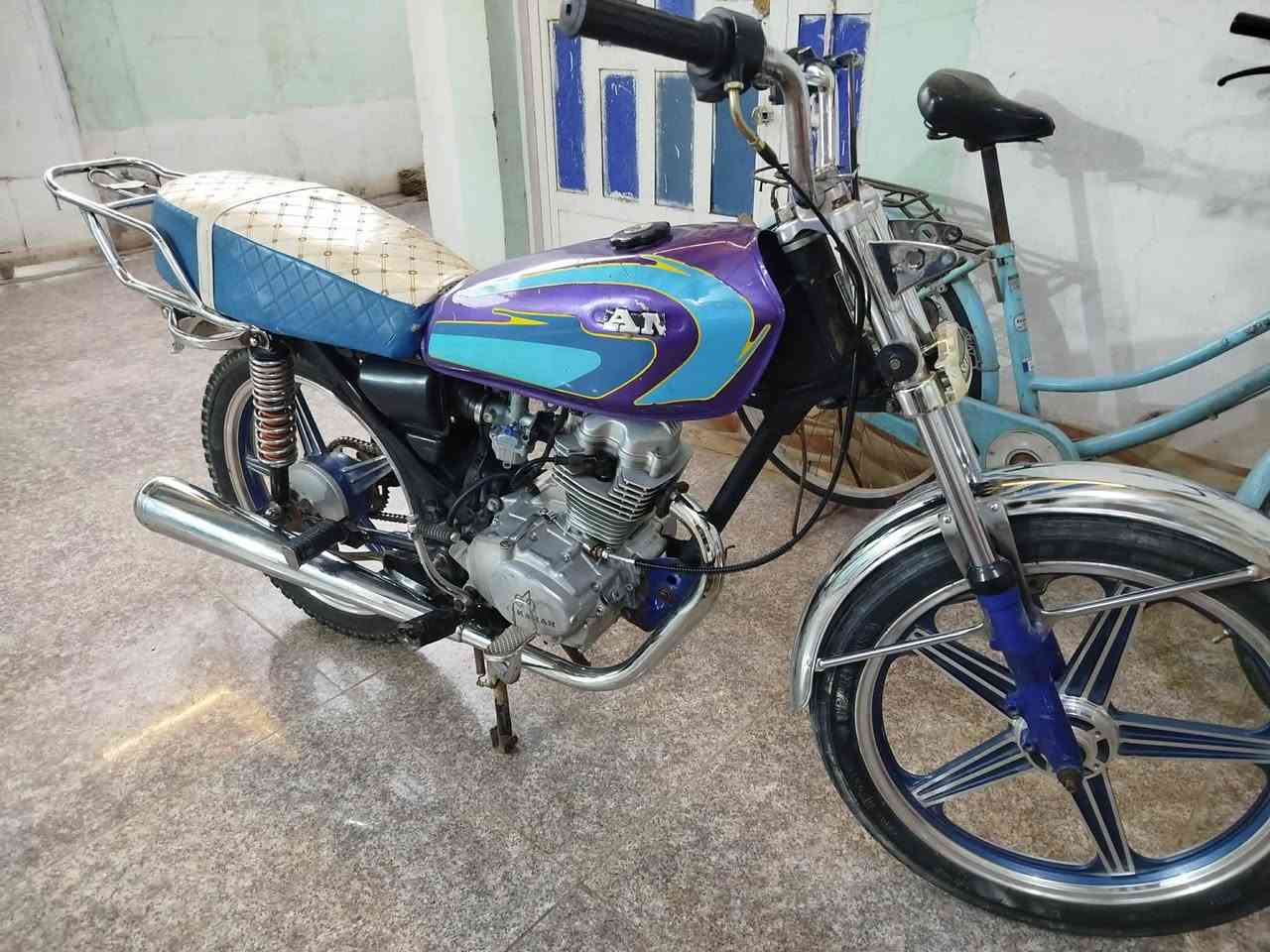 سلام عليكم سيفان محرك نامه اوراق بس استنساخ الاصليه ضايعه سعرها 400 وبيها مجال مستعجل عليه ***********
