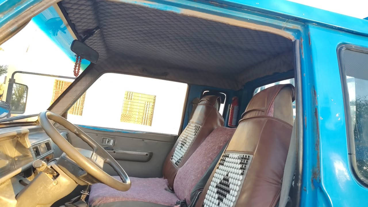 السلام عليكم سياره كيا موديل ٩٤
مكينه ضعيفه وكير جديد حداديه هستوني مسويه من دبلات طوب روس ارواط مشط جديد باتري جديد كهربائيات 
كله شغاله عالي ناصي أشار دشبول كله شغال شاصي مكفول رقم شاصي واضح
تحويل ثاني يوم السعر 33 وبيه مجال
العنوان بابل القاسم البو غنام 
هاتف 📞 ***********
