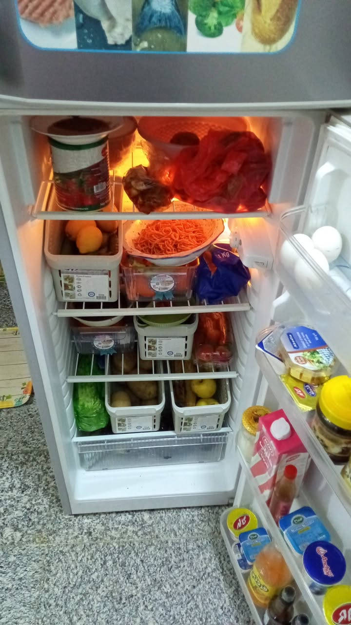 غساله  نضيفه حيل ثلاجه جديده 16قدم طباخ نضيف كلش قنينه مكان حي جهاد ***********
