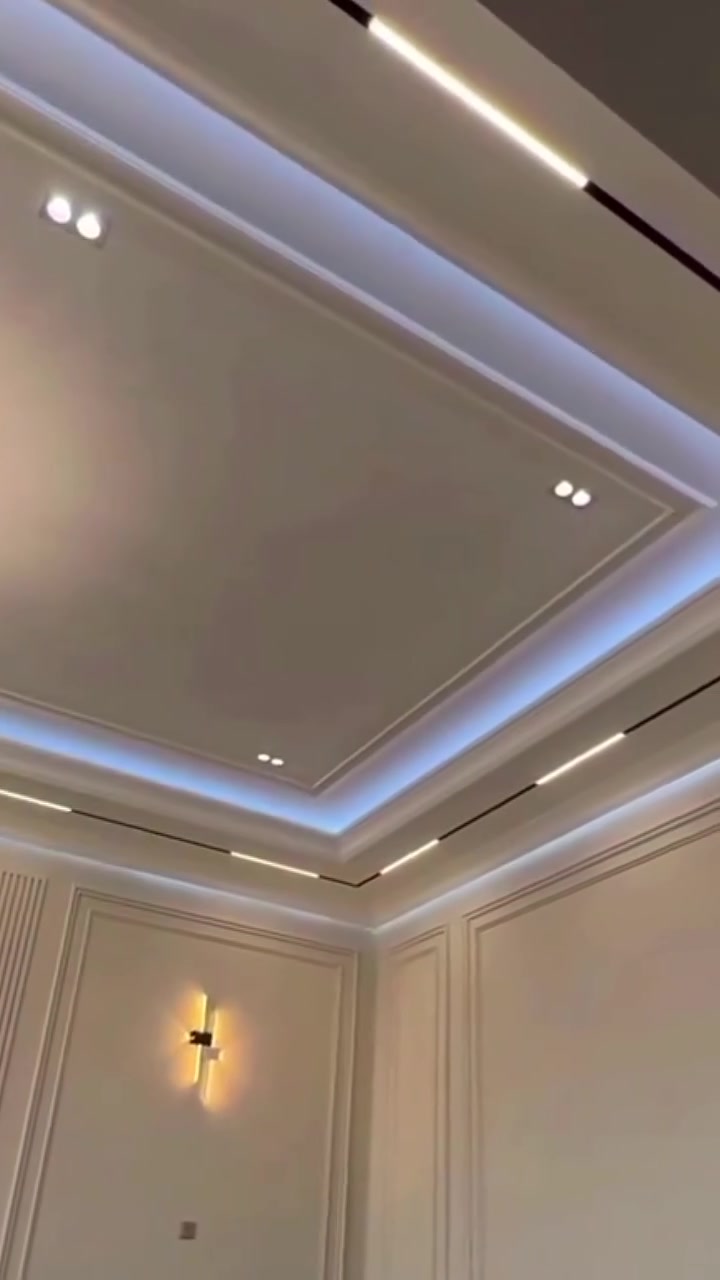 ​🏠 بيتك محتاج نَفَس جديد؟ حان وقت التغيير! ✨
صار ملل من ألوان الجدران القديمة؟ تفكر بديكور يبعث الراحة والهدوء في منزلك تماماً مثل هذا التحول الجذري
​نحن نُحوّل الجدران الباهتة إلى لوحات فنية تعكس ذوقك الفريد
​لماذا تختارنا لصبغ وديكور منزلك؟
✅ دقة متناهية في التنفيذ (بدون أي فوضى)
✅ أحدث الألوان والصيحات 
✅ خامات أصباغ عالمية تدوم طويلاً وسهلة التنظيف
✅ أسعار تنافسية تناسب ميزانيتك

​لا تنتظر، اجعل منزلك المكان الذي تحبه حقاً.
​📞 للتواصل والحجز، أرسل لنا رسالة أو اتصل بنا على:
[***********]
​#ديكور_منزلي #اصباغ #أصباغ_وديكورات #تجديد_البيت #ديكورات_داخلية #تصميم_داخلي #غرفة_معيشة #جوتن #تجديد #ديكورات_حديثة #عقارات
