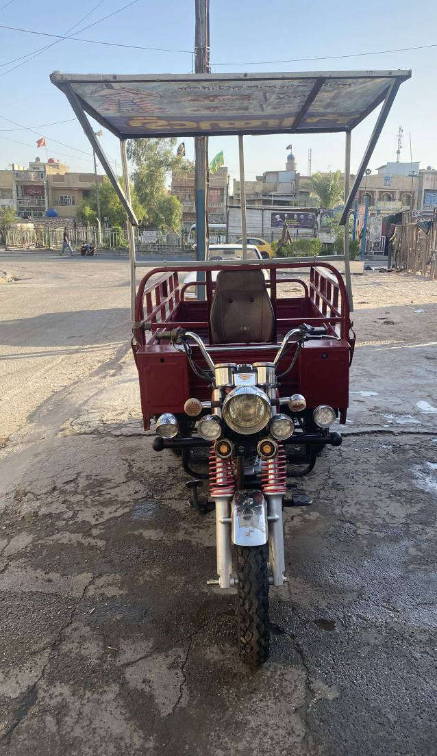 السلام عليكم ستوته للبيع نوع صقر تجاري موديل 2022 اوراق كامله واصولية بيها ملاحضات تصليح بسيط السعر مليونين و200 وبيها مجال بخدمتكم مكاني بغداد مدينه الصدر رقم الهاتف ***********
