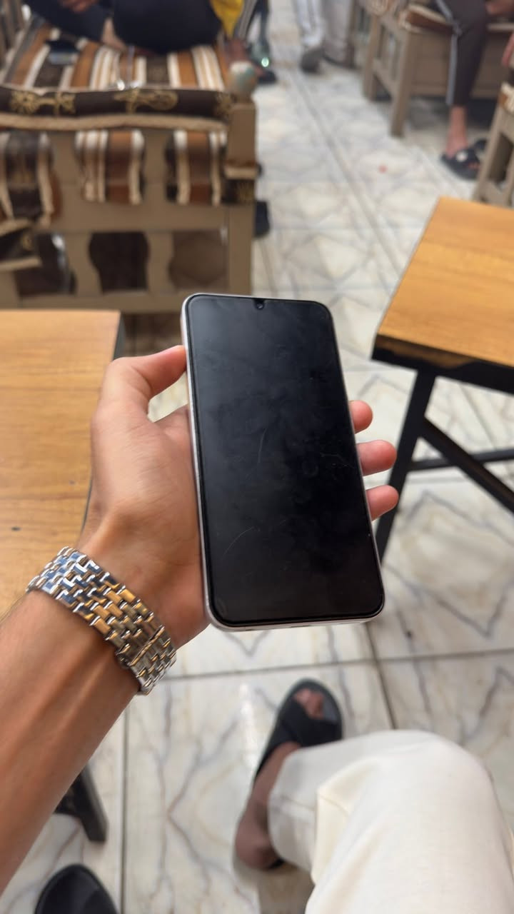 #للبيع A25 5G نظافه 90‎%‎
ذاكره 256 والعشوائيه 8 

لون ابيض 

ملحقات كامله 

، غيݛ . داخل الصيانه ✅

السعر 200 الف وبي مجال متواجد خاص وع رقم "***********"
