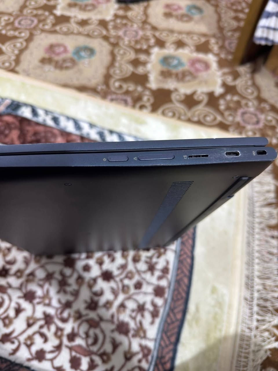 لابتوب مواصفات عالية للبيع 
سلام عليكم لابتوب للبيع
لابتوب لينوفو 3in1 قلاب 360 درجة + لمس + 4K

i7-8550

كرت شاشة 8 كيكا 620

هيكل من معدن ليس بلاستك 

حجم شاشة 15.6 IPS  4K

رام 16 سرعة 2400

ذاكره 128

يدعم خاصية HDR

وندوز 11 

بطاريه بحالة فوق الجيدة 

كيبورد عربي إنكليزي 

مخرج Type-c 2

مخرج  sd 

مخرج USB 1

مخرج اوكس 

كامرة بدقة HD

 ملحقاته كارتونه فقط بدون شاحن تكدر تشحنه أي شاحنه جوه 45 واط تايب سي


**إذا كنت صاحب هذا الإعلان وتريد حذفه لأي سبب، رجاءا أرسل رسالة إلى الدعم الفني**