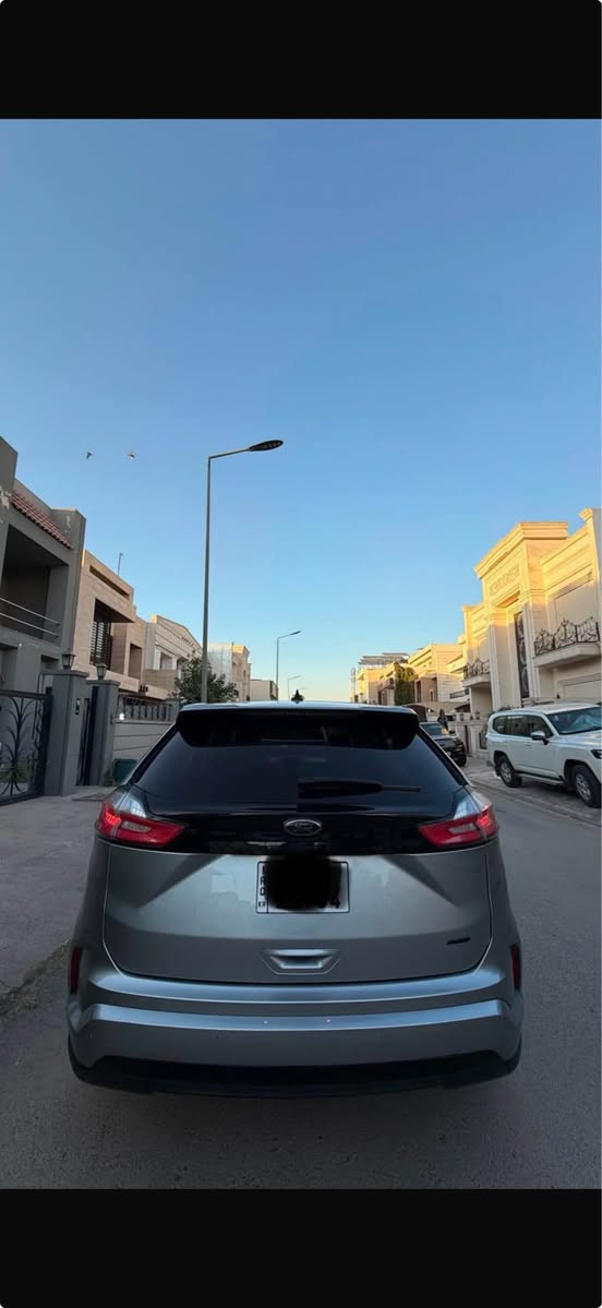 مۆدیل ٢٠٢٤ مواسەفات (se black edition)  دەبل اکسل تەنها یەک پارچەی بۆیاغە بی ژۆری بی ارباگ  شوخت و قۆپی نیە  یەک دنیار مسرفی نیە ٤٢ مایل رۆیشتووە هەموو شتیکی بەشەرتە کامل سیرفسی بۆ کراوە 
نرخی،١٦٩ وەرەقە 
ر.م ***********
شوین هەولیر 
رەقەم شانسی 2FMPK4G96RBA15825 أربيل, العراق
