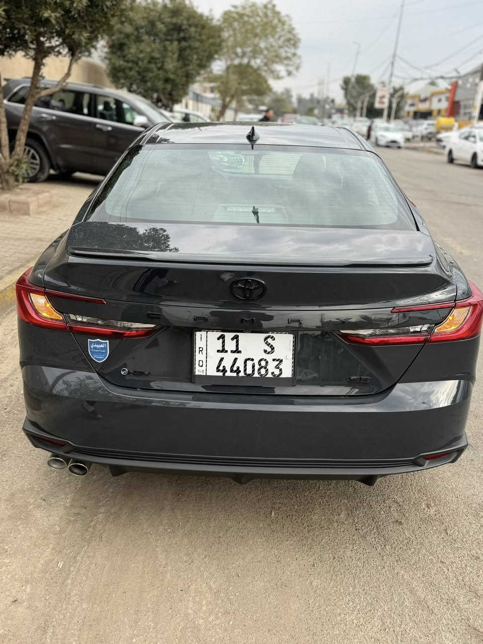 تويوتا كامري هايبرد موديل 2025 \ SE - BLACK EDITION
( السيارة بعدها زيرو )  عداد 2 ألف ميل فقط

وارد امريكي بطارية ليثيوم 

اللون الخارجي gray color   
اللون الداخلي اسود 

 الصنف : SE

داتا شو
قارء العين
شاشة Apple CarPlay & android auto
 كراسي جلد كهرباء تحكم 
رادارت محيطيه
رادار امامي 
الإنارة الداخلية LED 
مقود جلد حياكة 
مثبت السرعة Cruise 
المودات والأوامر الصوتية 
ا Bluetooth    
شاحن هاتف Wireless 
مخرج منفذ الطاقة 
فحص نظام السيارة 
مانع تصادم PCS  
مساد تحديد المسار —— LDA
‏BSM —— نظام النقطة العمياء
‏PDA —— مساعد القيادة التفاعلي
‏RCTA —— رادارات خلفية
‏SEA —— نظام الخروج الآمن 
‏RSA —— قراءة لوحات الطريق
مثبت سرعة تفاعلي —— ACM
مانع انغلاق العجلات —— ABS
‏TCS —— مانع الانزلاق 
بصمة أبواب + دخول ذكي
شاحن وايرلس
هاندبريك كهرباء
 تبريد شاشة مناخين منفصلين 
قطعتين تبريد 
تبريد خلفي
أوضاع القيادة Drive Mode 
أوتو هولد Auto Hold
نظام صوتي JBL مميز
حساسات ضغط الهواء في الإطارات
حساسات دخول الإنفاق

لمزيد من المعلومات الرجاء الاتصال على
شاصي ؛ 4F1DAACK7SU606808
صور الحادث موجودة
للاستفسار :- *********** 
مكان السيارة بغداد البنوك
السعر 240 ورقه وبيها مجال 
السياره صبغ فقط البنيد بدون دواخل بدون تبديل
