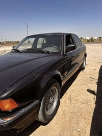 للبيع BM 730 مكينة 40 مثل ما موضح بالصورة موديل 1993 تبريد شغال كهربائ...