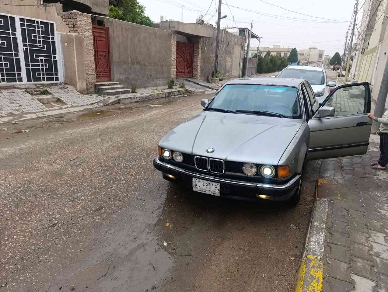 للبيع 735موديل 89 رقم بغداد وراعيه بغداد والسياره بكربلاء جاهزه نقصه غاز التبريد السعر 38$ للأستفسار***********
