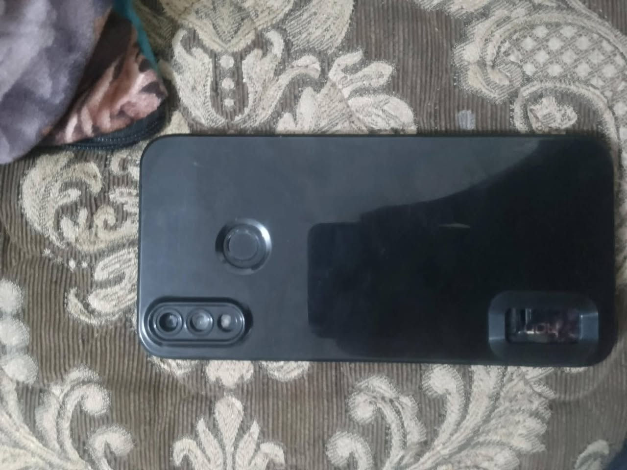 هونر X8 ذاكره 128 عشوائيه 3+4 مبدل قاعده شحن وظهر ومكسور كلشي شغال بي فطر بالشاشه مامئثره بالأمس أَبد كامرته شغاله السعر 50 وبي مجال  مكاني نجف متواجد خاص رقم ***********
