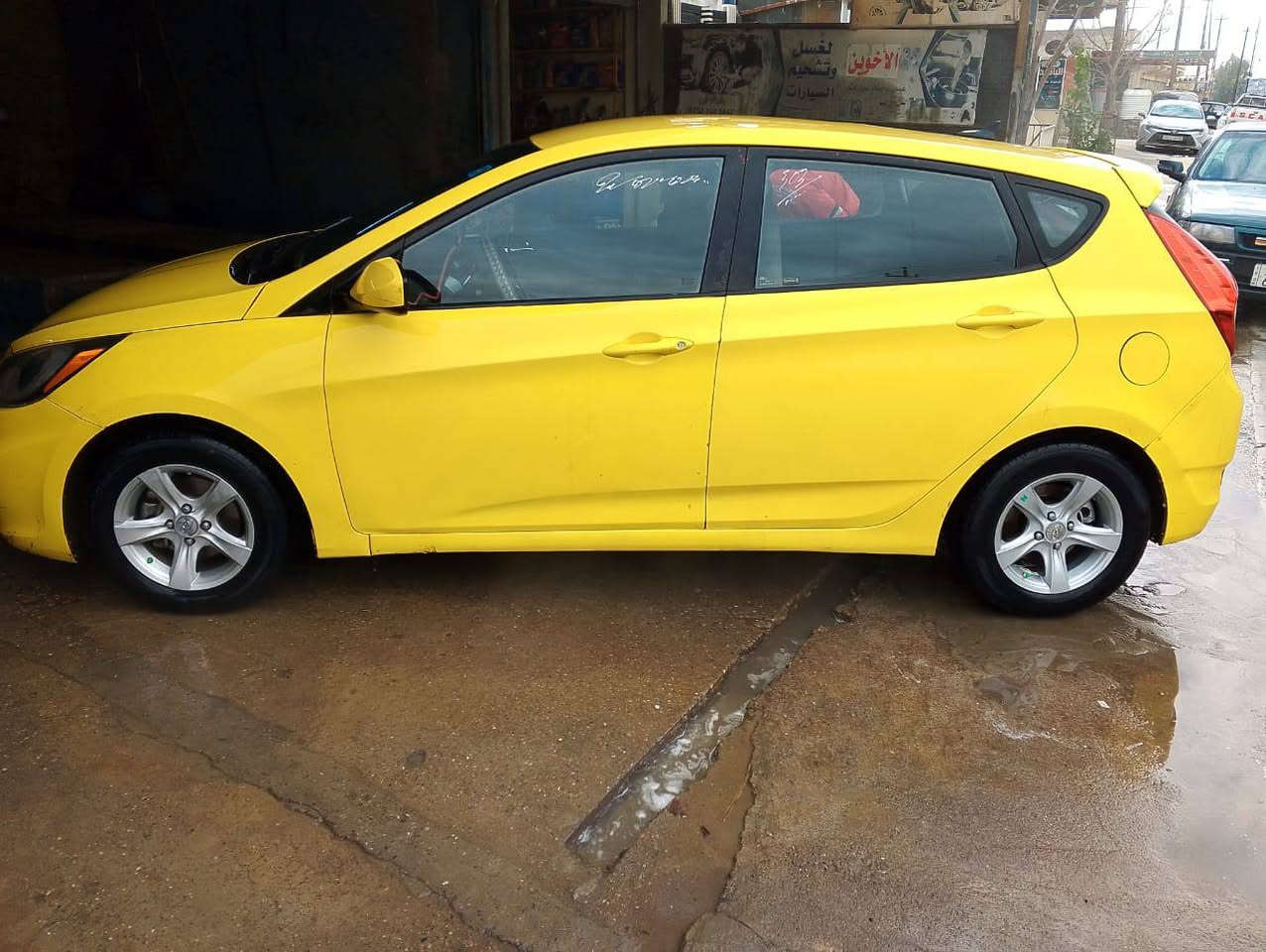 السلام عليكم
اكسنت 2012 وارد امريكي 

محرك Gdi

رقم نينوى انكليزي

سنويه وهيئه وغرامات مصفره باسم الشرعي 

السياره نضيف طختها بالجاملغ 

مكان السياره الموصل الجانب الأيسر 

السعر مناسب للتواصل 

***********

***********
