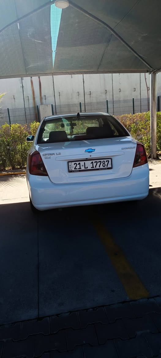 السلام عليكم
اوبترا 2012 
رقم سليمانيه كربون بنزين بيها 
قطعتين صباغ بدون دواخل 
صاحب الشرعي بالموصل
سياره نظيف جهاز مكان السياره اربيل
*********** وتساب
