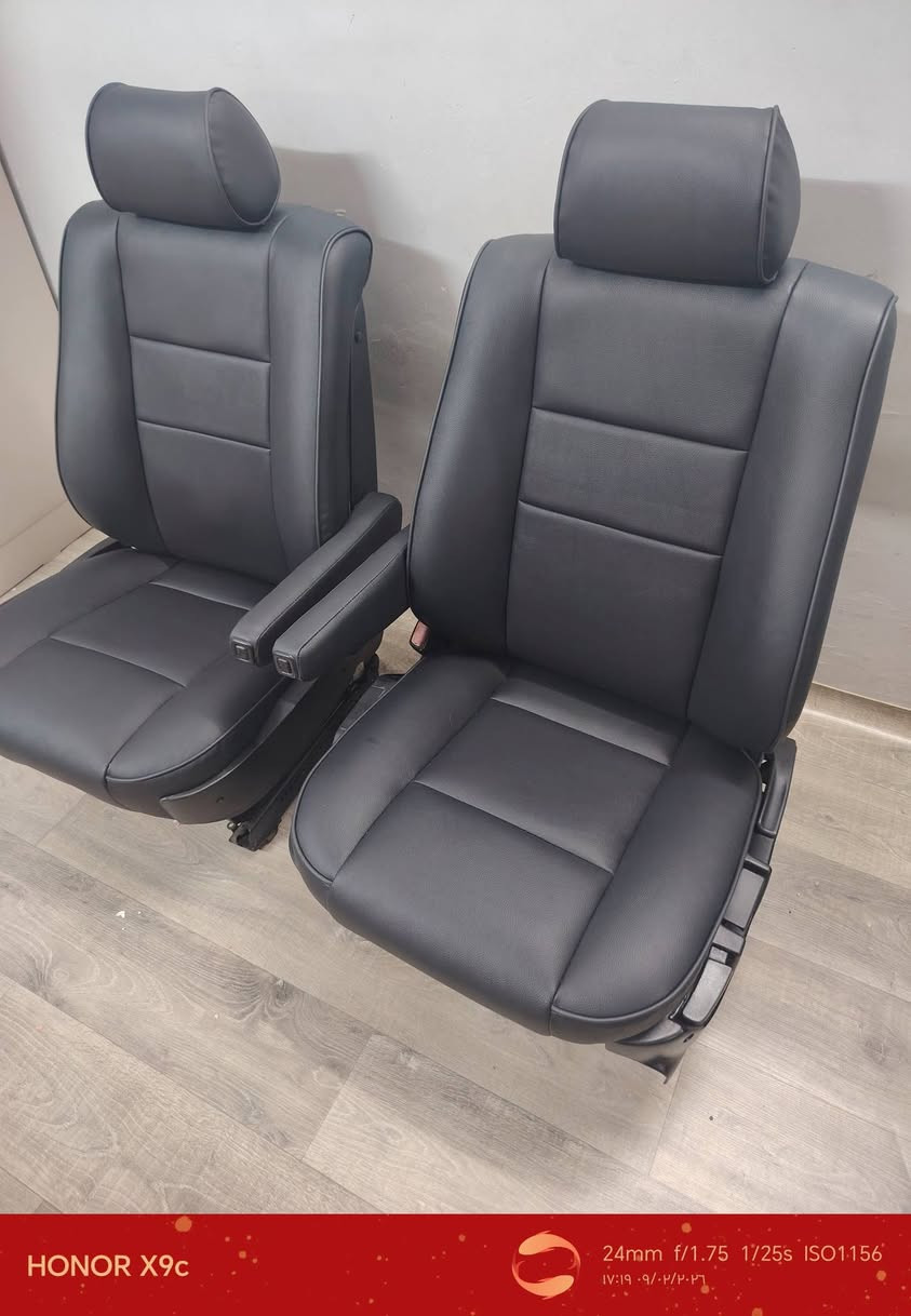 السلام عليكم للبيع كشناتBMW500 بدي قديم ميكانيكي جلد وعمل درجة أولى السعر 350 مكاني بغداد الحرية ***********
