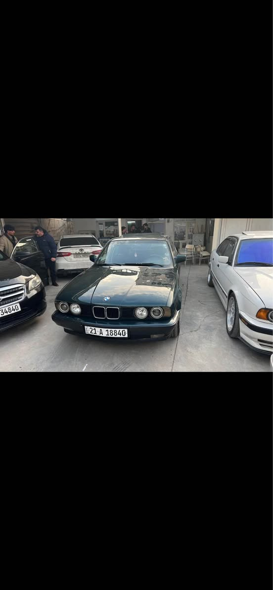 بیم ٥٢٠ گێڕ عادی  مۆدیل ١٩٩١ تەبرید سلایت ئاوێنە کارەبای لایت عەلقە  چوار تایەو ویلی لۆک لۆک ڕەقەمو سەنەوی نوێ هەتا ٢٠٢٧  سبوخ عامە لۆ جوانی لێدراو بەس دوو جامڵخی هەیە سعری ٥٧ مەجالەکی کەم گۆرێنەوەش دەکەم رەقەم موبایل ***********سەیارەکە رەقەم سلێمانیە ئەگەر موشتەری نیت نامە مەنێرە أربيل, العراق
