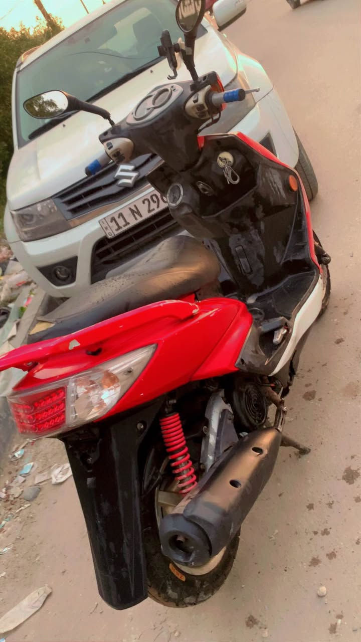 سكنس نوزل خطين طلاعات الدراجه محركة بلادي ونضيف صوته ناعم يرادله ترتيب خراجي فقط نوزل وفيتم جديد شادهن وكاله اصلي صدر جديد تاير خلفي جديد دراجه كامله فقط ترتيب خراجي للبيع فقط سعر 900 وبيه مجال مكاني بغداد حي اور بغداد, العراق


**إذا كنت صاحب هذا الإعلان وتريد حذفه لأي سبب، رجاءا أرسل رسالة إلى الدعم الفني**