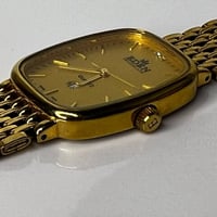 ساعة نسائية • كوارتز سويسري • نظافة 95%