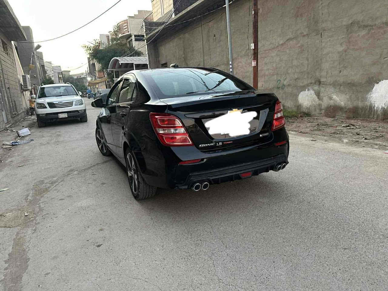 السلام عليكم الطيبين 
شوفر ليت سونك 2019 برايمر 
محرك 1400 تيربو 
بصمة تشغل وابواب. شاشة وكامرا وفول عدة الفتحة 
تخم تاير قبل سبوع شادة 
تبريد تدفئة كاملة السيارة نقصهة ولف حماوة فقط 
ماشية ٧٢ الف قابل للزيارة 
السعر 85 وبيها مجال للطيبين 
السونار موجود بالمنشور نفس الضرر مال امريكا 
*********** متواجد واتساب واتصال وتامرون امر 
مكاني ديالى الغالبية
