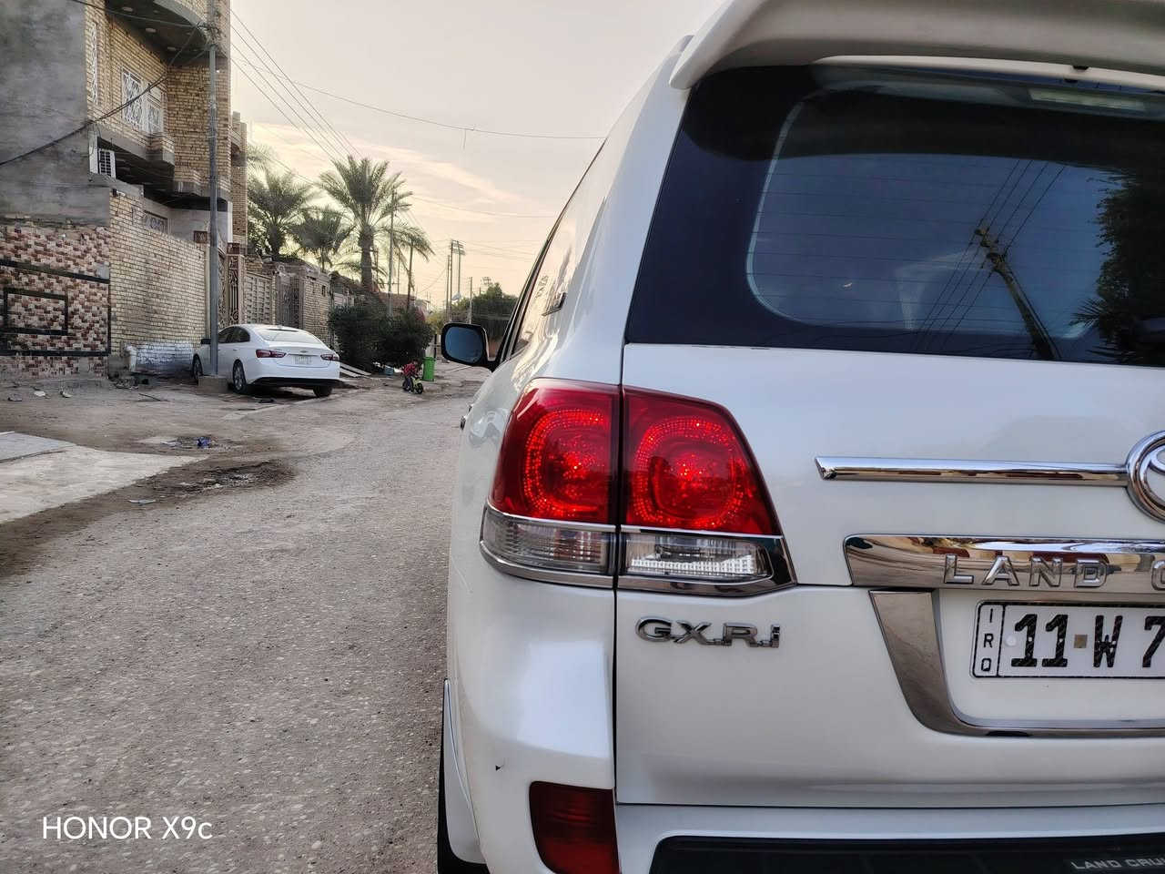 سلام عليكم من رخصت الادمن لاندكروز ستينيه 2011 سياره جديده وعله ايد واحد كله ع وضع الشركه مكينه سته سلندر وكير وكسل حداديه كارتون تبريد ثلج مركزي ٣ قطع فتحه سقف اشاير بالمري ترحيب زراك لايت داخل جلد بعدها ع وضع الشركه مغلفات الكشنات بقبلاوه شخط مابيهن كشن كهرباء يدات نيكل رقم بغداد بسمي تحويل ثاني يوم وبعد معروفه مواصفات الستينيه سياره بيها بارد بالباب الصدر والهلال الخلفي مامبينات مشتغله يم المندلاوي شغل درجه اولى للستفسار ع الرقم *********** غير متواجد ع نت مكلف بنشر السعر 345 وبيها مجال
