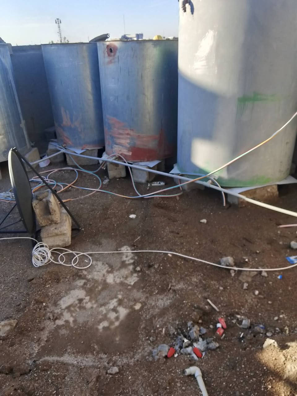 مطلوب عامل ينضيف سطح بالصور يسويلي مزريب السطح عمال بسعر مناسب جدا من أهل العسكري افضل سطح تعبنا مكلف بالنشر خاص عمال شغول


**إذا كنت صاحب هذا الإعلان وتريد حذفه لأي سبب، رجاءا أرسل رسالة إلى الدعم الفني**