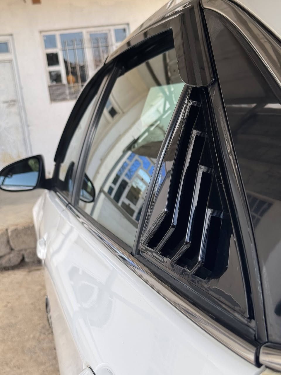 السلام عليكم
للبيع كامري 2017 Se
اللون ابيض

رقم دهوك سنويه لل 32

صبغ  بونيد فقط وجاملغ امامي جه سايق  بدون دواخل والباقي كفاله عامه بيها بارد عكد اربع اصابع بجاملغ الأمامي عكس السايق  السونار مرفق آخر صوره 

شاشه +كاميرا 

تحكمات استيرن 

نظام ايكو

تبريد ثلج 

تخم تاير جديد صدر كله جديد

محرك ما مفتوح شرط لاتنقيص لا صرف ولا بخار 

گير شرط 

ماشيه 119ميل حقيقي 

سياره جاهزه من الدعاميه للدعاميه ما تصرف عليها ربع ومابيها اي نقص

السعر 155 وبيها مجال////////

 

بيع ويرهم مراوس حسب القناعه ///ملاحضه مراوس واريد فرق ما انطي وماريد راس براس راس براس ما اراوس 

العنوان:الشرقاط _الساحل الايسر

رقم الهاتف 
***********

َ
