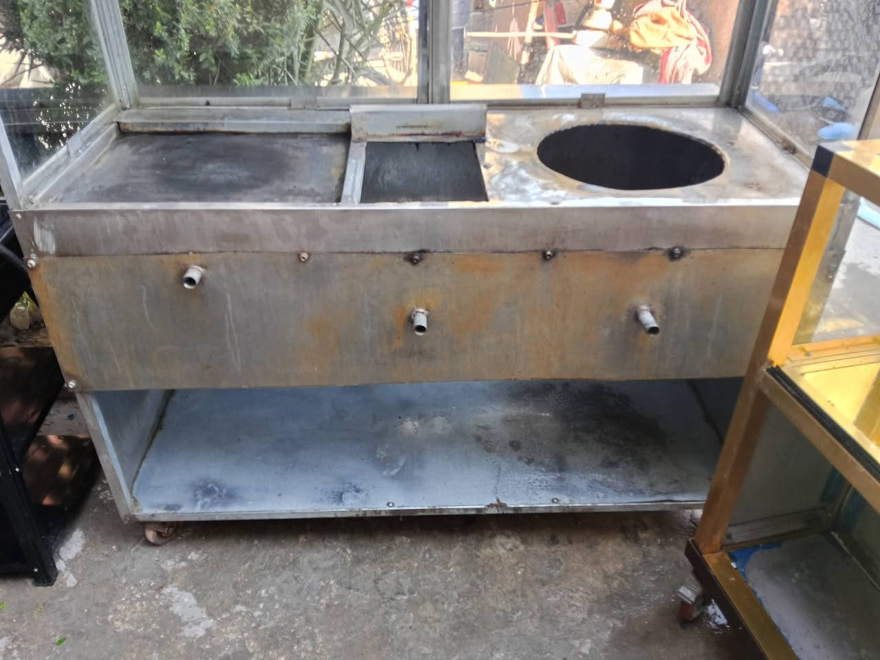 شوايه بركر وقلايه فنكر وقلايه فلافل ب400 بيه مجال للاتصال ***********
