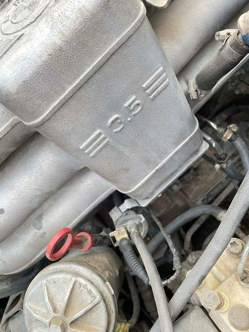 بي ام دبليو حجم 535 موديل 91 بجم عريض محرك وكير اوتو جدد سيارة رقم انبار ألماني شرط التحويل نواقصه/ دعاميه امامي خلفي  وصدر امامي خلفي وغرفه دوشمه الكشنات وصالنصه الهوائيه والوصطيه وكتفات الجام والسنتر لوك الي جوه كوشن الخلفي عاطل/ باتري جديد جامه اماميه وخلفيه جدد تم تخفيض السعر المطلوب ب 28 ورقة من الاخير وكلشي ذاكر ولتكلي شبيه مابيه بغداد الحريه تلفون ***********
