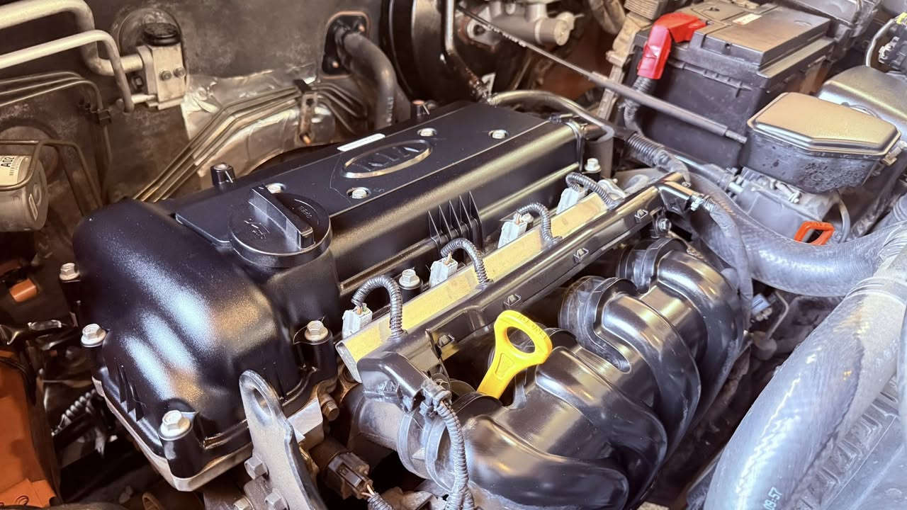 كيا صول خليجي ٢٠١١ فول مواصفات الشركة الدوليه 
محرك دوش ١٦٠٠ سياره جديده ونظيفه ماشيه ٩٢  الف حقيقي دك جرص ب ١٢٠  السياره مكفوله بدون صبغ فقط بارد بسيط 
السعر ١١٠ بيها مجال بسيط
رقمها بغداد بسمي في حي الاعلام 
***********
