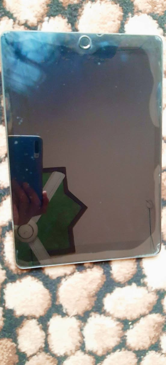 السلام عليكم من رخصة الادمن ايباد 9 ايفون ذاكره 256G بطاريةفوق ٩آلاف ملي  نضيف مثل الصوره  ما مفتوح ولا مصلح  تحديثات إصدار لحد الان تنزل بس لزكه تحتاج تبديل أغراضه كامله حافظه وشاحنه وقلم وحتى الكارتون موجود السعر 300 الف سبب البيع محتاج فلوس


**إذا كنت صاحب هذا الإعلان وتريد حذفه لأي سبب، رجاءا أرسل رسالة إلى الدعم الفني**