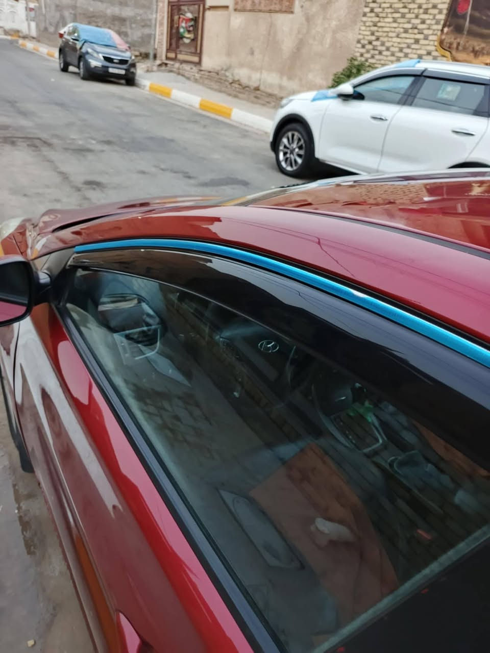 النترا موديل ٢٠١٥محرك ٢٠٠٠بيه مكانات صبغ السنور موجود بل صور  مكان السيارة واسط  السعر103بيه مجال بسيط سنويه جديدة وهزه جديدة ورقم إنكليزي باسمي غير متوجود على الفيس اتصال على الرقم  ***********👍
