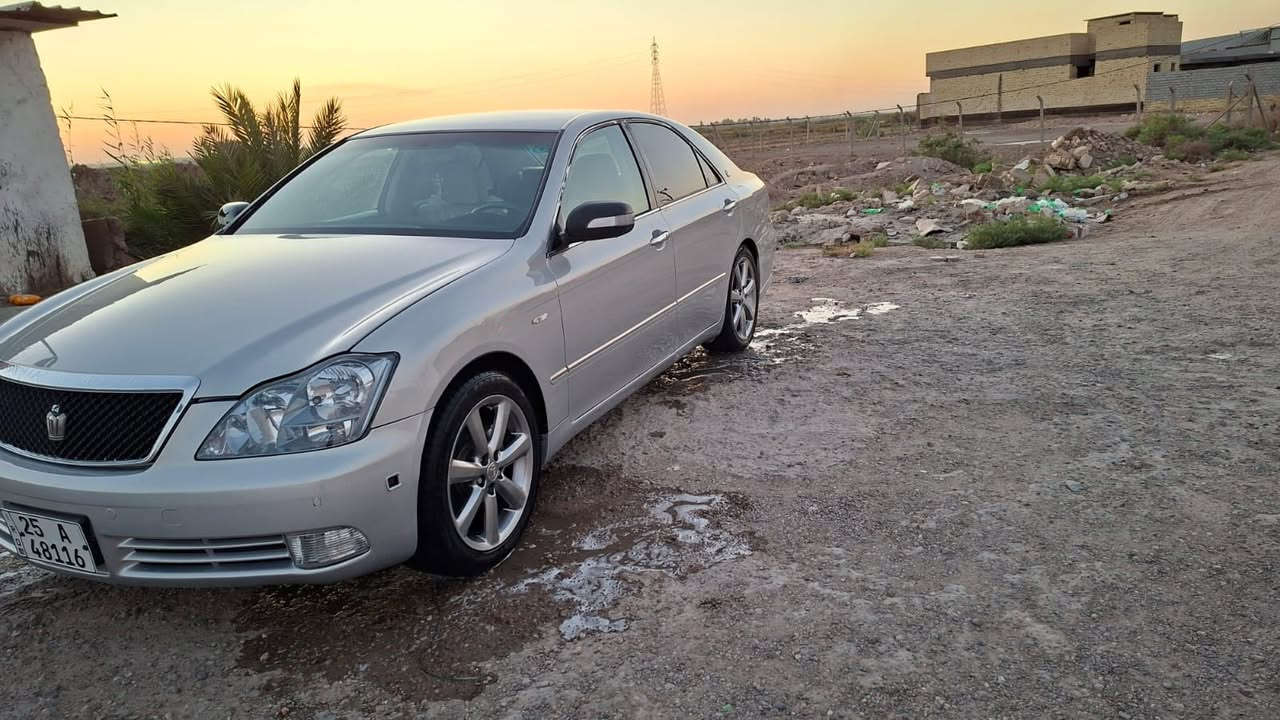 سلام عليكم سياره شاهينه 2003 بسمي رقم نكليزي مداور ثاني يوم سياره مكفوله من ضربه ولكص  السعر 145وبيه مجال الستفسار عن مواصفات السياره هذا رقمي مكاني نجف كوفه  ***********
