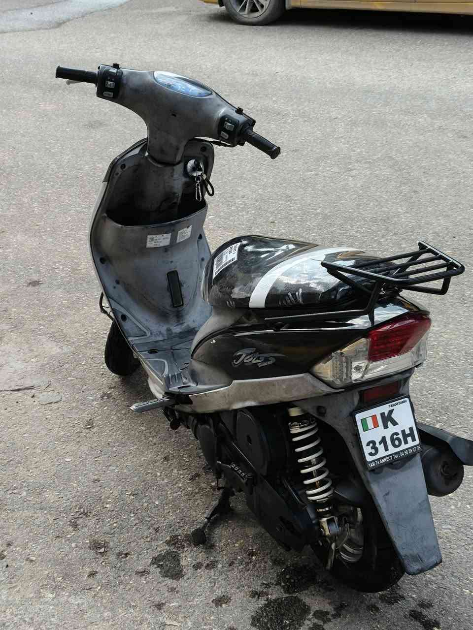 سلام عليكم دراجه ماكس منغولي للبيع مكفوله او مامفتوحه برغي او دواسات صفح موضحات بتصوير وهذني نادراً يجن وي ماكس ونكره سلف من الخير دراجه تخبل السعر 850 وبيه مجال وهذه رقمي ***********
