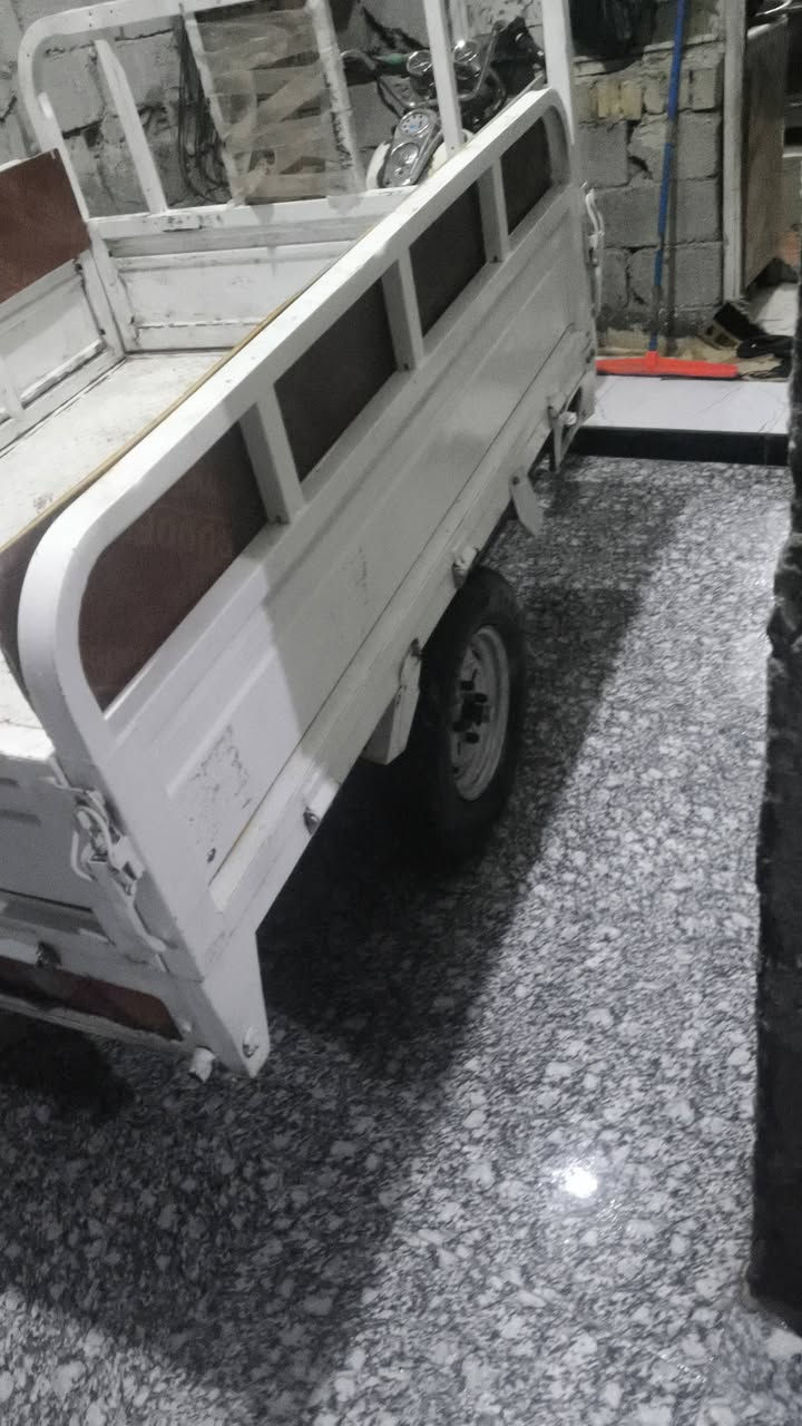 السلام عليكم ورحمه الله وبركاته شباب ستوت البيع مديل 17 شوفت عينك السعر 1500وبيه مجال بصيط ***********
