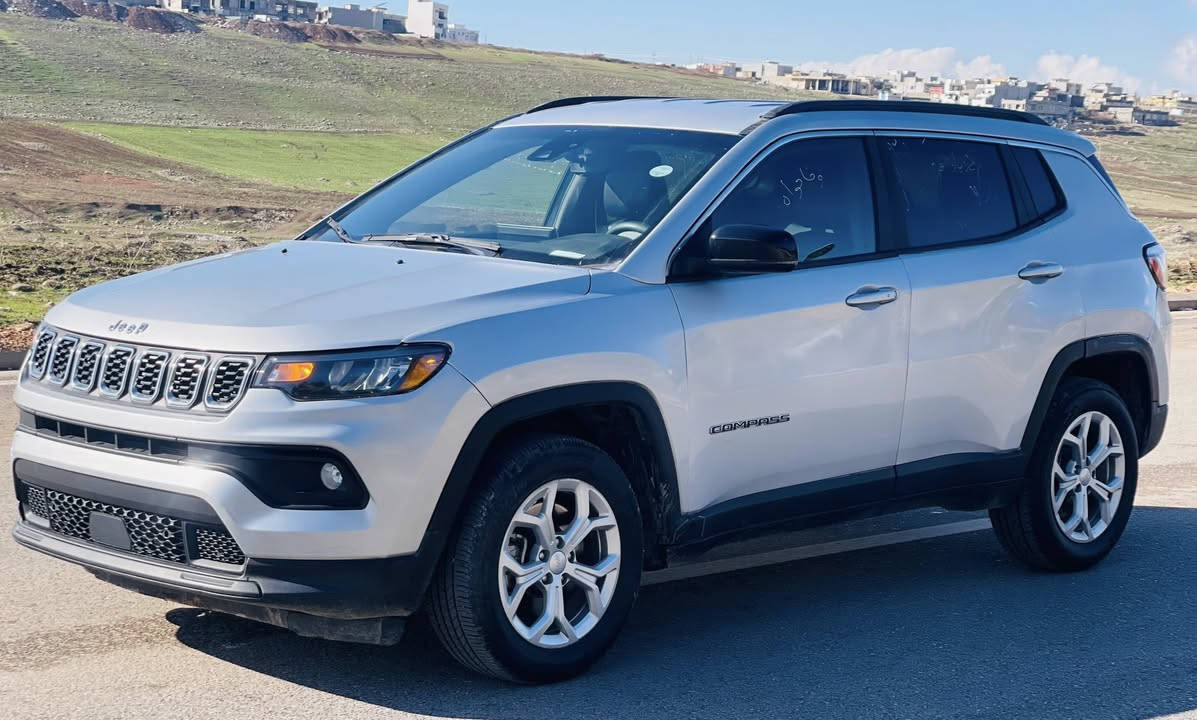 سلام عليكم        واتصاب. ***********📞
سلاو. جيب كومپاس موديل 2024
السعر 118$ومجال
سياره بدون دواخل و بدون ايرباك✅  
 بجم خلفي و امامي كبس          
سياره. مو عام صبغ بس ابيع عام 
شرط تترقيم شمالي 
مواصفات 
شاشه كبير 
كاميره 
فورويل 4X4 
ويل كروم 
كشنات جلد
بريك بصمة
رادار امامي
تحكم سترين
رادار جنابي…
                   واتصاب. ***********📞
