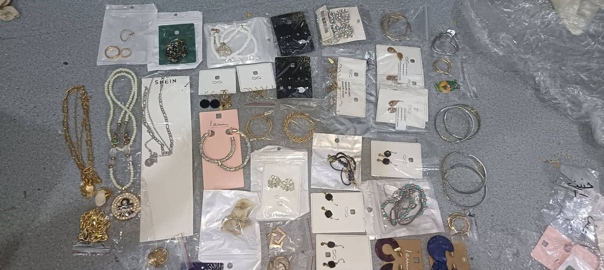 عندي شلعة مكياج ولانجري واكسسوارات مع مليكانه كلهن ب ١٧٥ الف رجاءا بس الشراي يجي خاص ♥️


**إذا كنت صاحب هذا الإعلان وتريد حذفه لأي سبب، رجاءا أرسل رسالة إلى الدعم الفني**