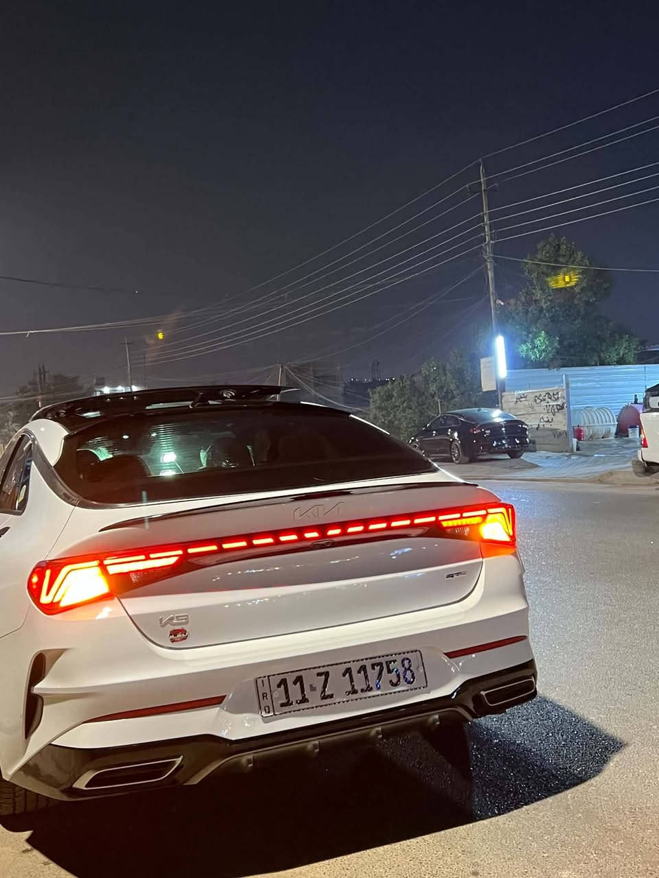 كيا k5 جيتي لاين 2024
السيارة أبيض داخل احمر 
بانوراما 
بصمة 
تدفئة كشنات 
محرك  1600 تيربو 
كشنات كهرباء 
رادار أمامي مع تحديد مسار  على الشوارع المخططة 
مع رادرات خلفية وجانبي 
شاشة كبيرة أبل كار بلي مع كامرة خلفية
لايت ٣ عدسات لد أصفر 
السيارة أعلى فئة بالجيتي لاين 
السيارة بيه فقط بنيد ودعامية امامي صبغ بدون دواخل أو شاصي   السيارة جديدة جدا
رقم بغداد باسمنا   
السعر  192 بيهة مجال بسيط إنشا الله 
مكانها بغداد حي الإعلام 
***********
ملاحضة الهاتف فقط واتساب أي استفسار حاضر
