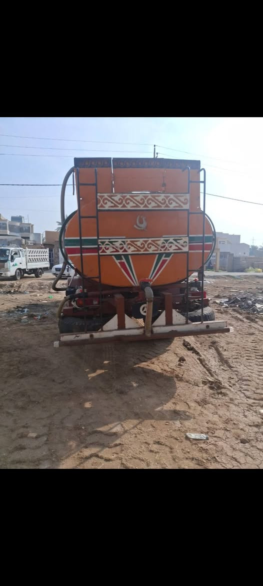 السلام عليكم عليكم قجمه دنكر بلادي ٨١ محرك جديد كير 25 تخم تاير بدون اضباره بدون تحويل معرض السلمان الفلوجه الخط السريع شارع الأول نهاية الشارع ***********ابوهذال
***********ابواحمد

***********ابوديمه
