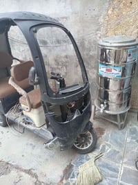 دراجه شحن للبيع شغاله ابيع على وضعها سعر ٦ ورقات وبيها مجال للاستفسار ...