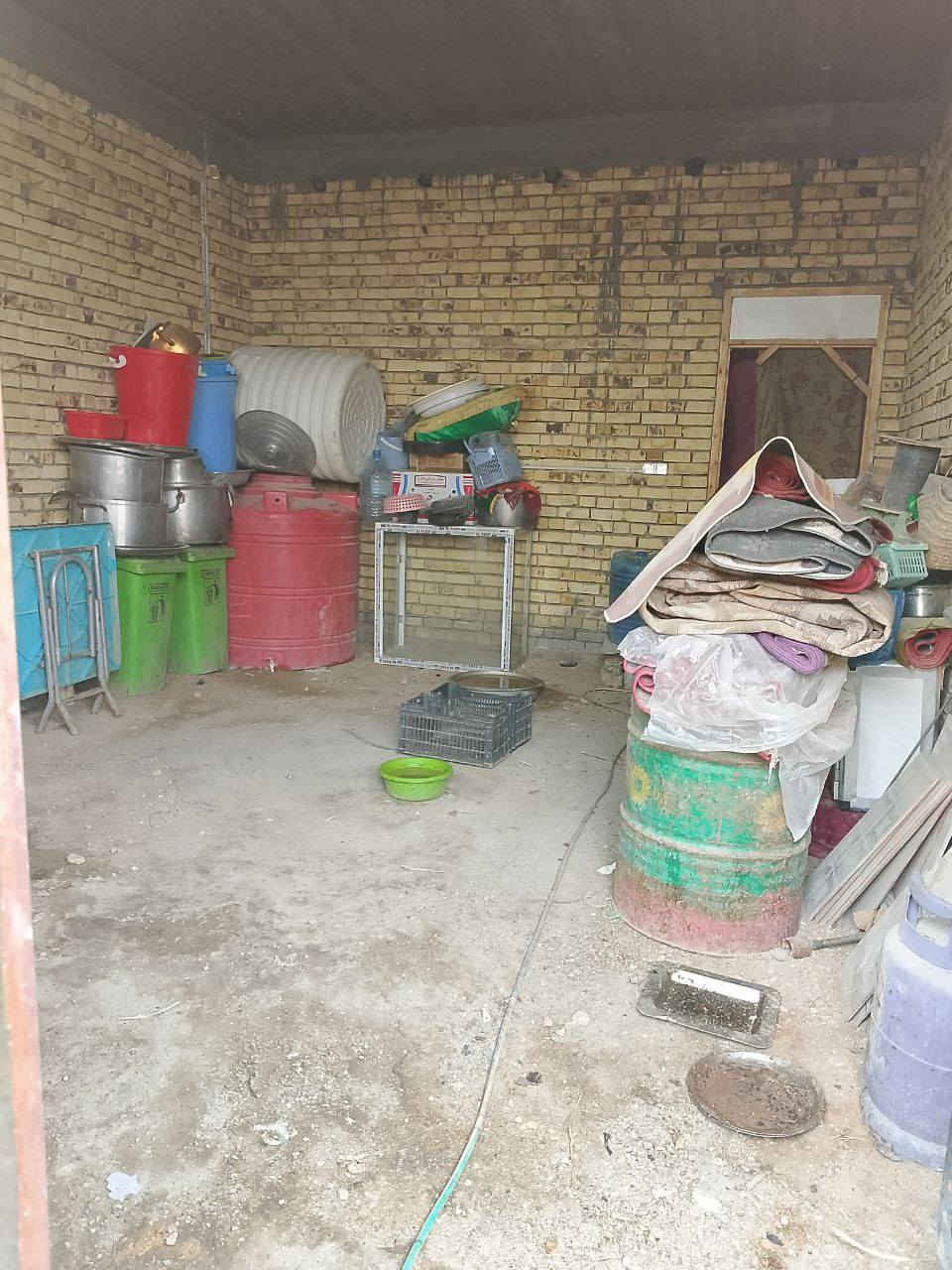 بيت زراعي بالعكر الغربي قريب على الملعب الخماسي مساحة 200متر بناء طابوق صب +وصل تطويب من البلديه تفاصيل اكثر خاص ،


**إذا كنت صاحب هذا الإعلان وتريد حذفه لأي سبب، رجاءا أرسل رسالة إلى الدعم الفني**