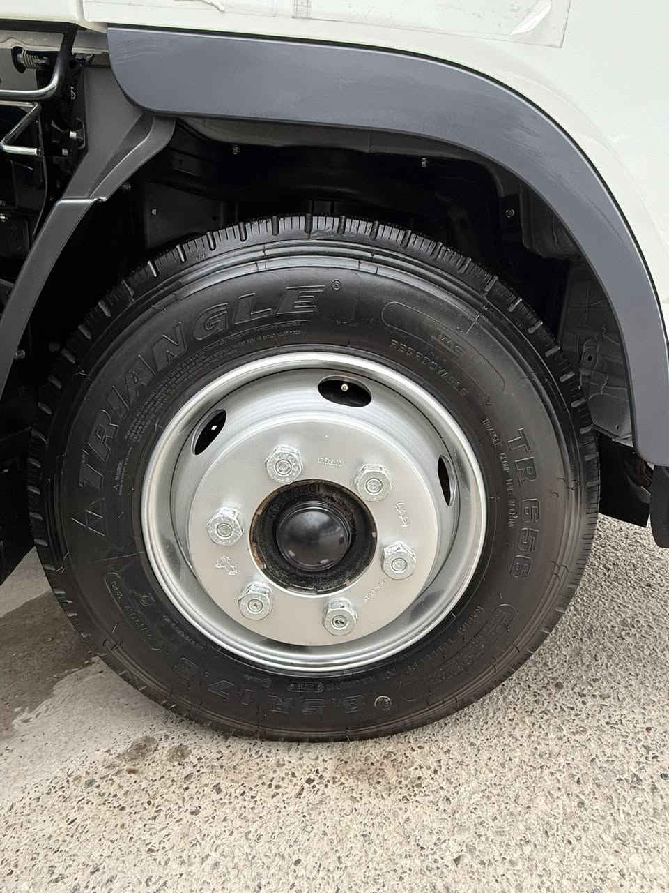 للبيع کانتر 
موديل: 2026محسن کویتي
زیرؤ شریکە
بودي بیلادي
تخم تيارات: ١٧.٥ جبلیس
سياره مكفول 
رقم موبایل:***********
***********
***********

اربيل شارع ١٠٠م مقابل گمارگ سيارات
شركة اسد موتورز
بي أداره حجي عبيد
