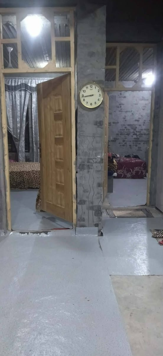 السلام عليكم بيت للبيع مساحه 140طابو زراعي سند 25 شارع 80خلف حلويات لبنان ***********
