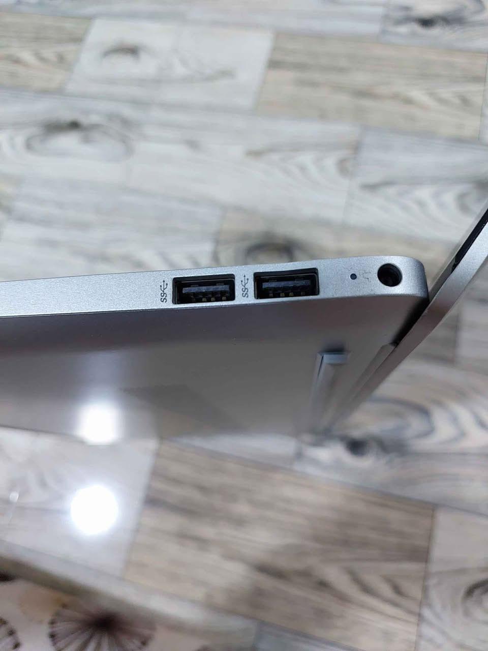 ips Full HD display(1920 x 1080)
windows 11
DDR4 RAM(8)
Intel core i3-1115G4 (3.00GHz)
256 GB PCIe SSD storage.
Fingerprint reader
Wi-Fi 5 (1x1) & Bluetooth
SuperSpeed USB Type-C
Dual speakers
دهوك سميل ٣٥٠ الف
فيها مجال 
*********** دهوك, العراق
