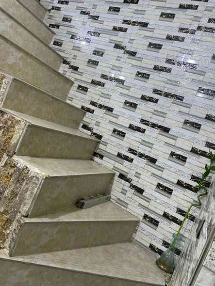 دار للبيع طابو زراعي سند 25 مساحه 120م واجهه 5م طابقين ثلاث غرف نوم مع استقبال وكلدور ومطبخ ومجمع صحيات بناء جديد عنوان الدار حي الصحه فرع الجامع الهندي 6 م عرض الشارع تبليط للدار السعر 170مليون قابل للتفاوض للاستفسار الاتصال على الرقم *********** أو مراجعه مكتبنا الكائن في الجزائر مقابل مجبس التمور أو مدرسه الطريق الى المئه
