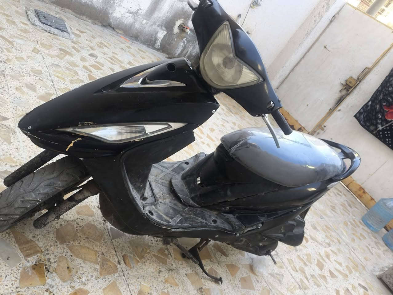 دراجه ماكس كامكو  متروكه شغاله مكينه نضيفه  طفت باتري ونتركت  تاخذ طافيه شرط المكينه شغاله سعر ٣٥٠ مكاني حي نهاون ***********
